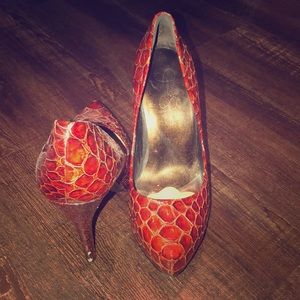 Sexy burnt red heel by Jessica Simpson!